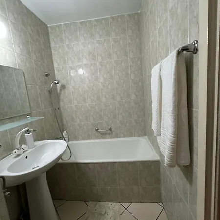 Διαμέρισμα Pin *